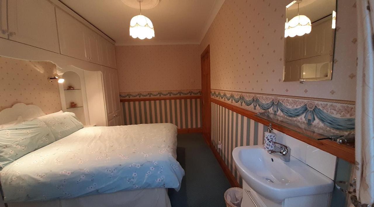 Village Cottage Dunkineely Экстерьер фото